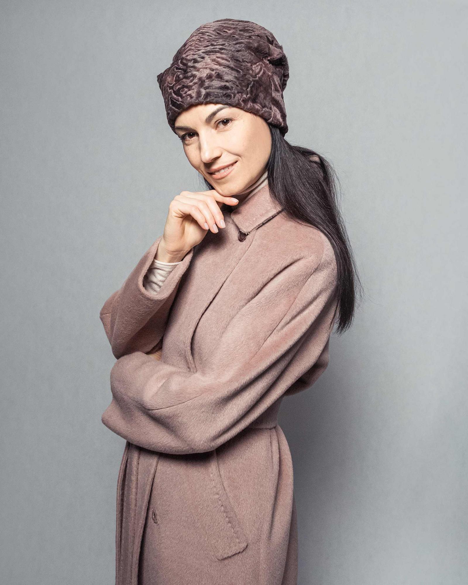 Шапка из меха каракульчи