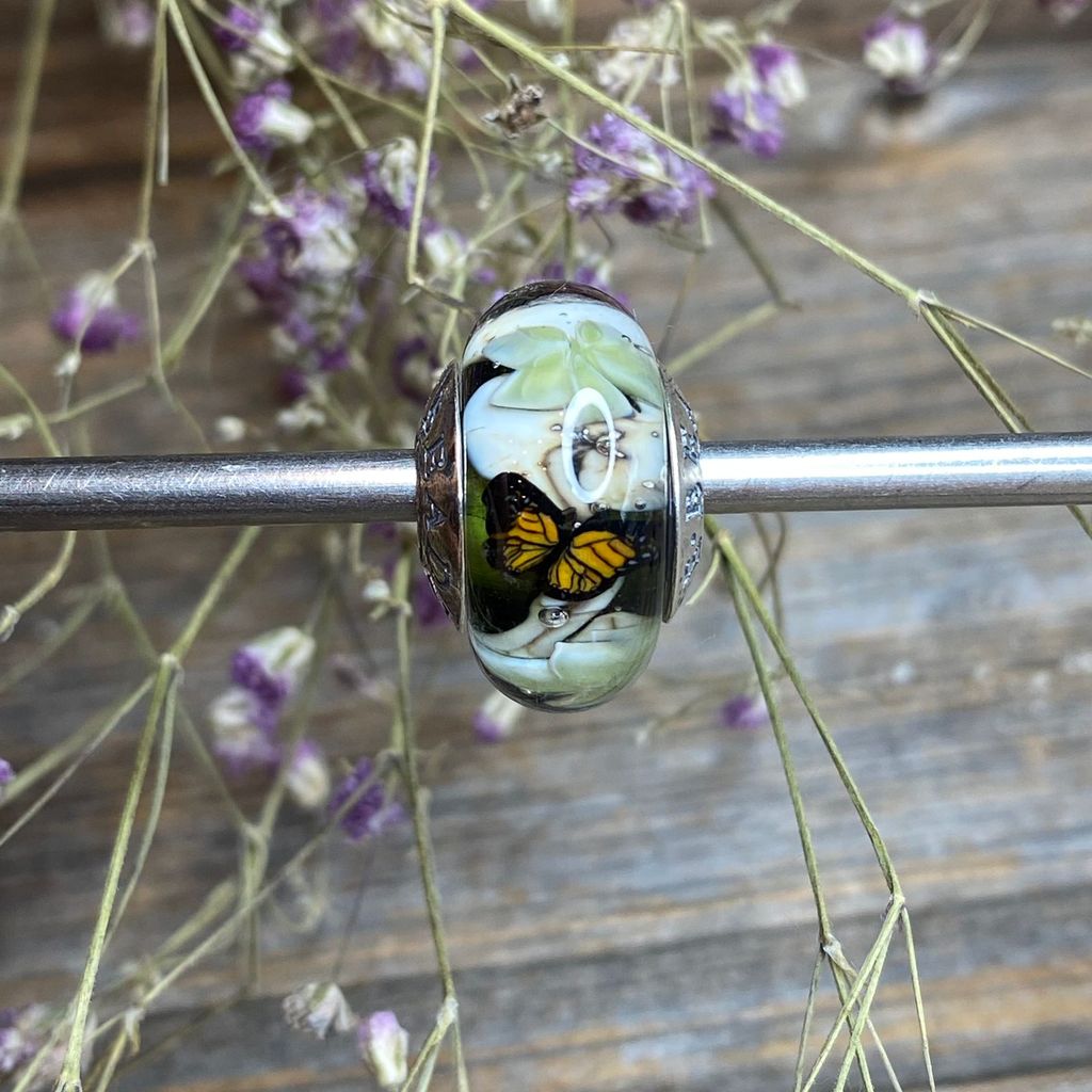 AQUARIUM 48 butterflies and leaves