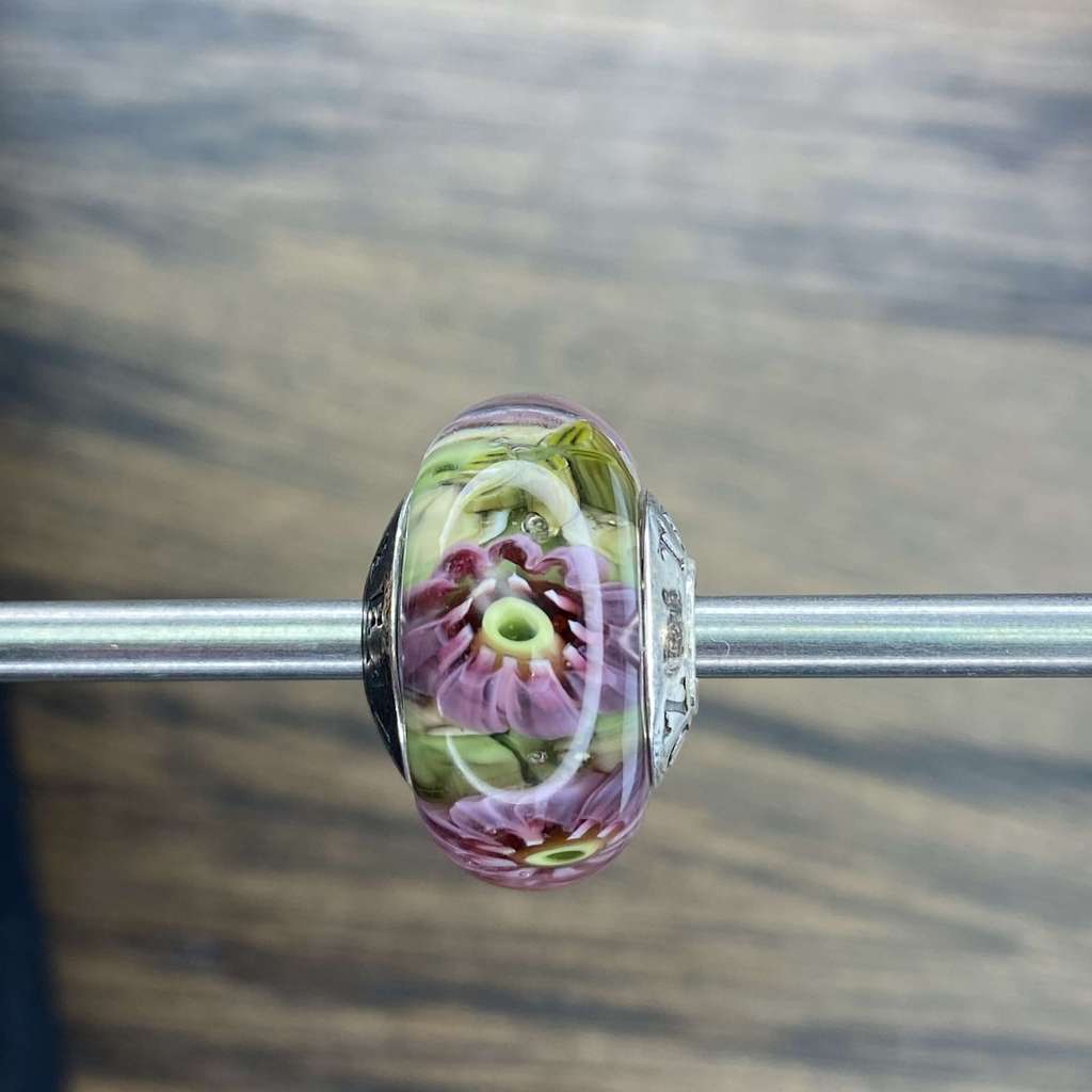 Sun AQUARIUM 9 purple flowers with red heart