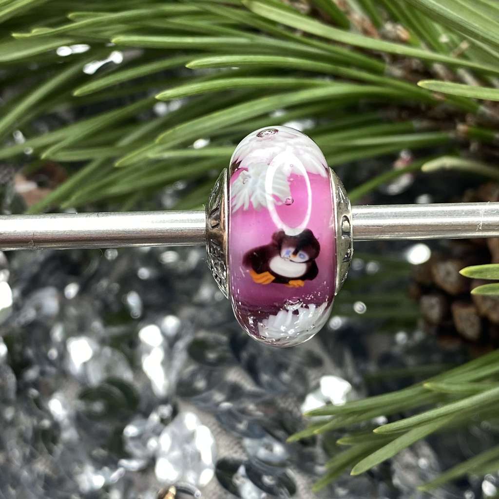 Fri AQUARIUM 18 hot pink