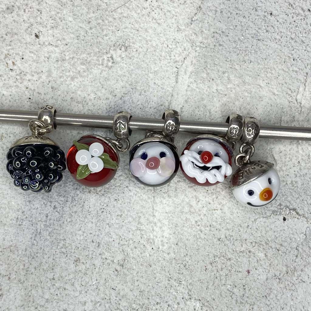 Live December DANGLES Row 3