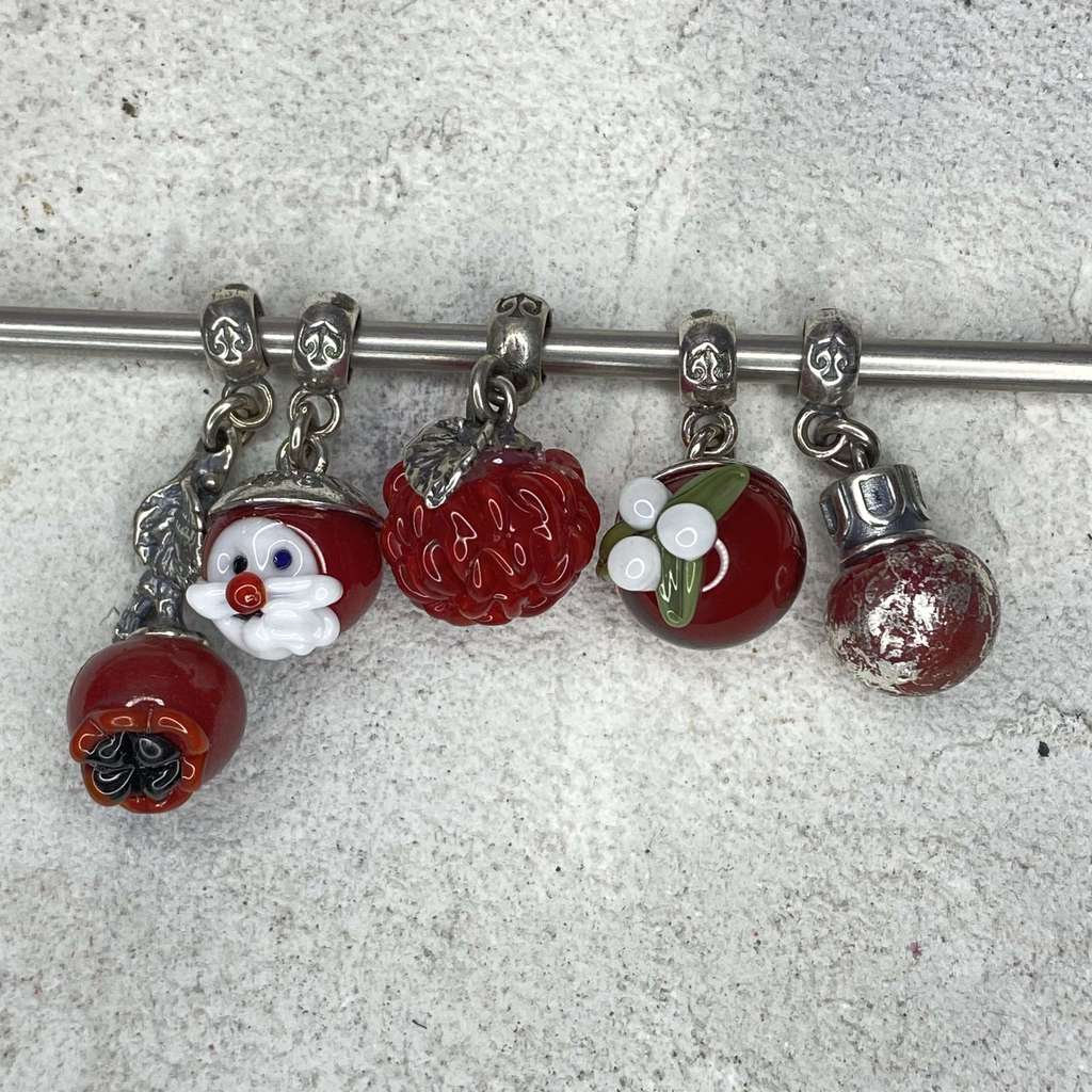 Live December DANGLES Row 2