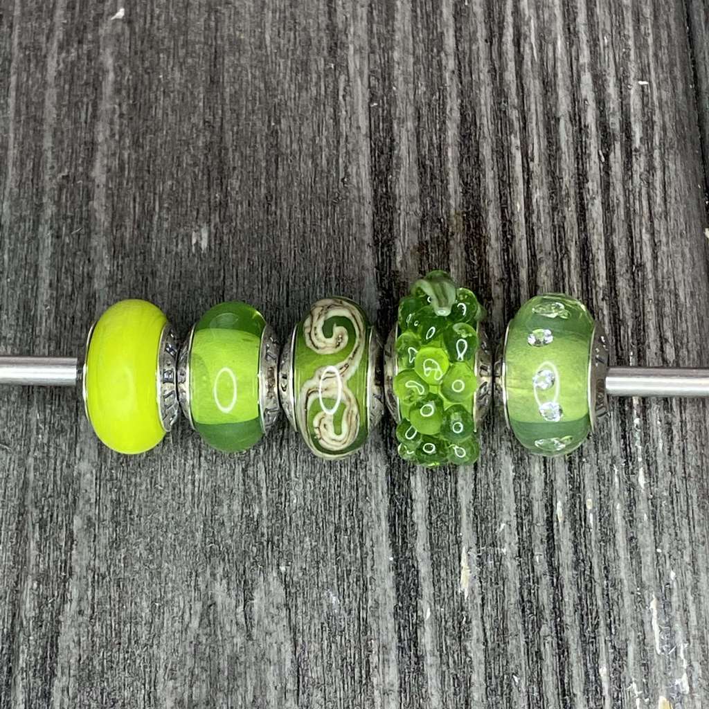 MTO Poison Green/ Opal Poison Green Bead