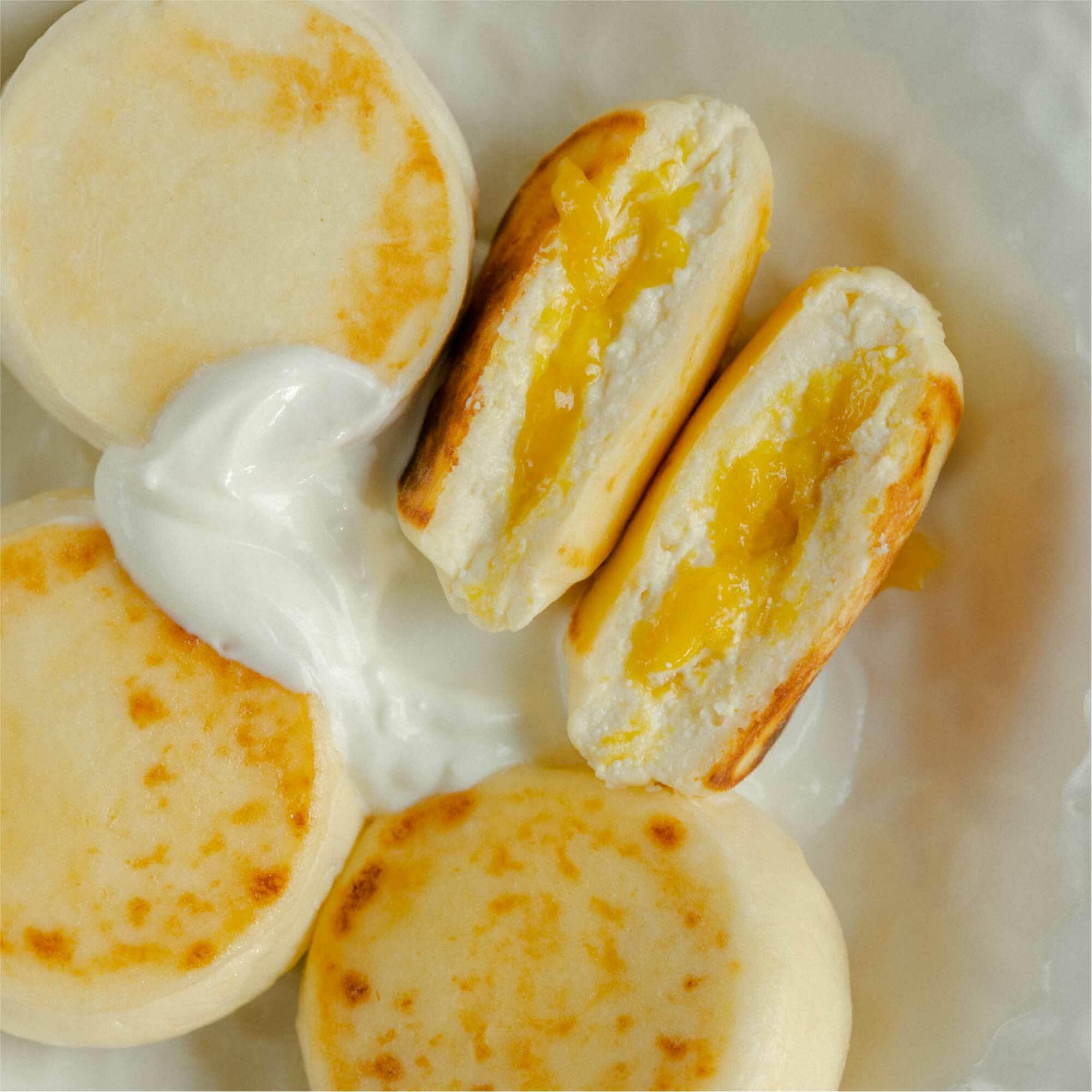 Сырники с начинкой манго-маракуйя, 8 шт / 640 гр