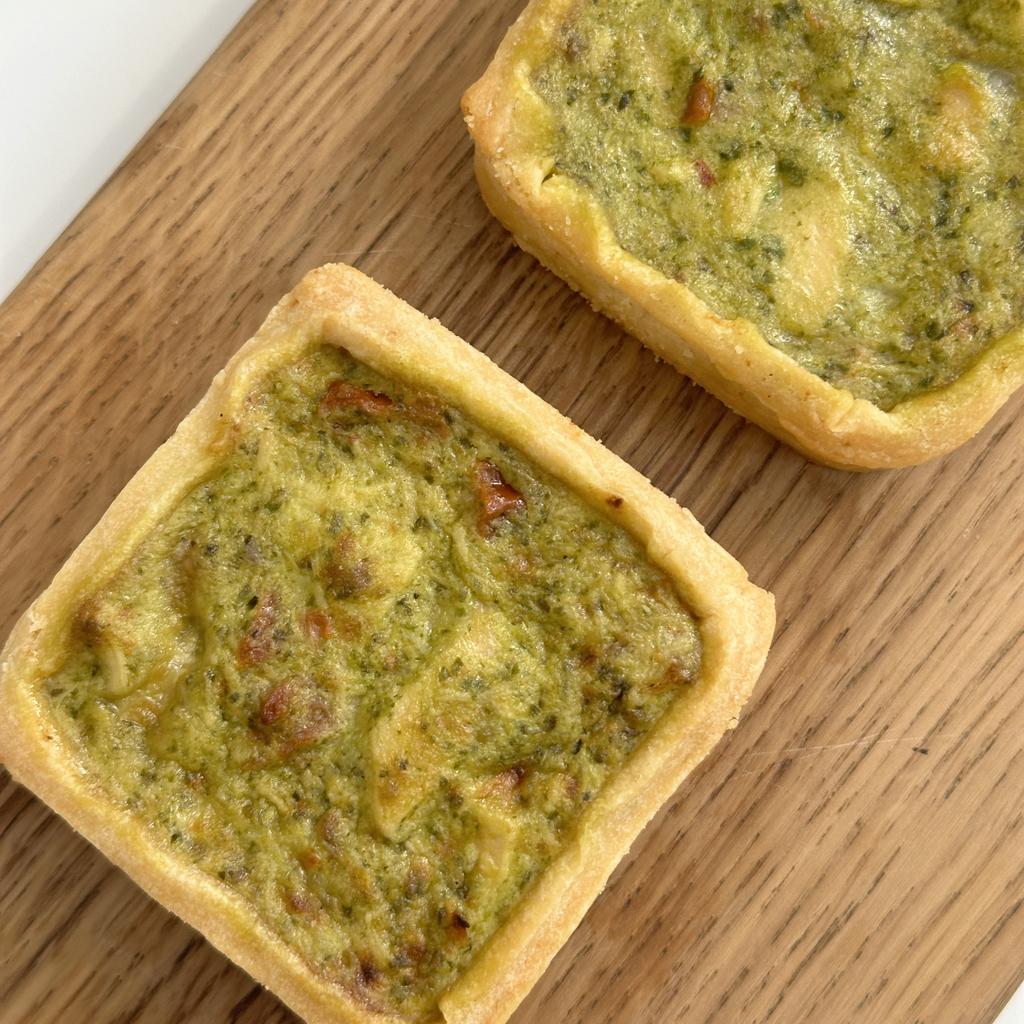 Мини-киш с курицей и песто, 2 шт