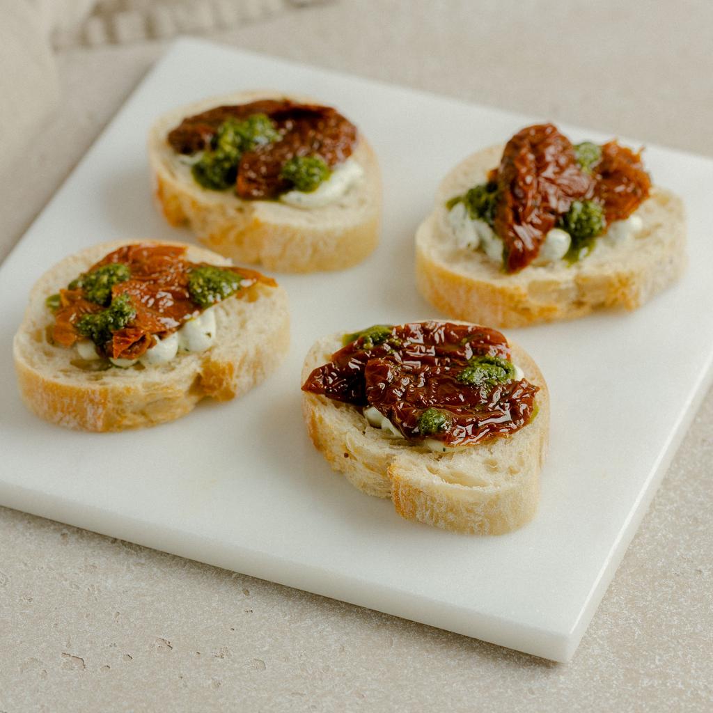 Брускетты томаты / песто, 12 шт