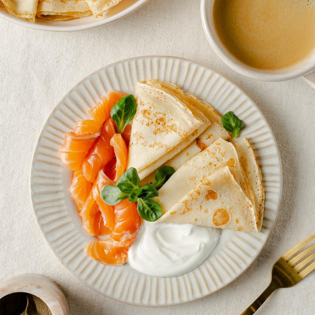 Блинчики пшеничные, 12 шт / 500 гр + лосось, 200 гр