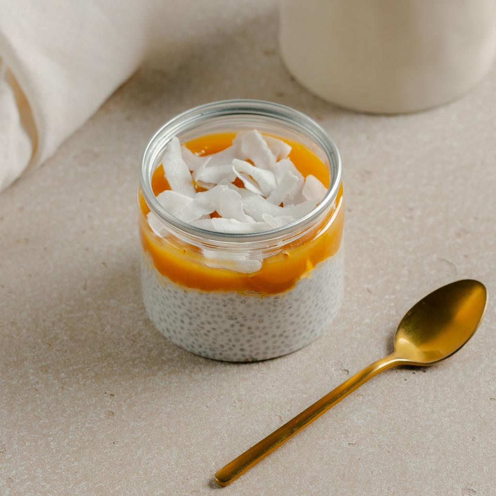 Чиа пудинг с манго и кокосовыми лепестками, 170 гр