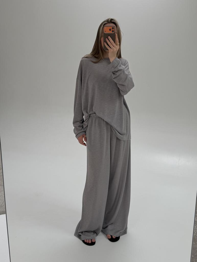 Широкие брюки из невесомого трикотажа,  серый жемчуг