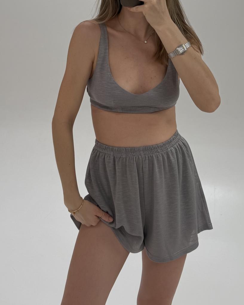 Топ-лиф из невесомого трикотажа, серый жемчуг