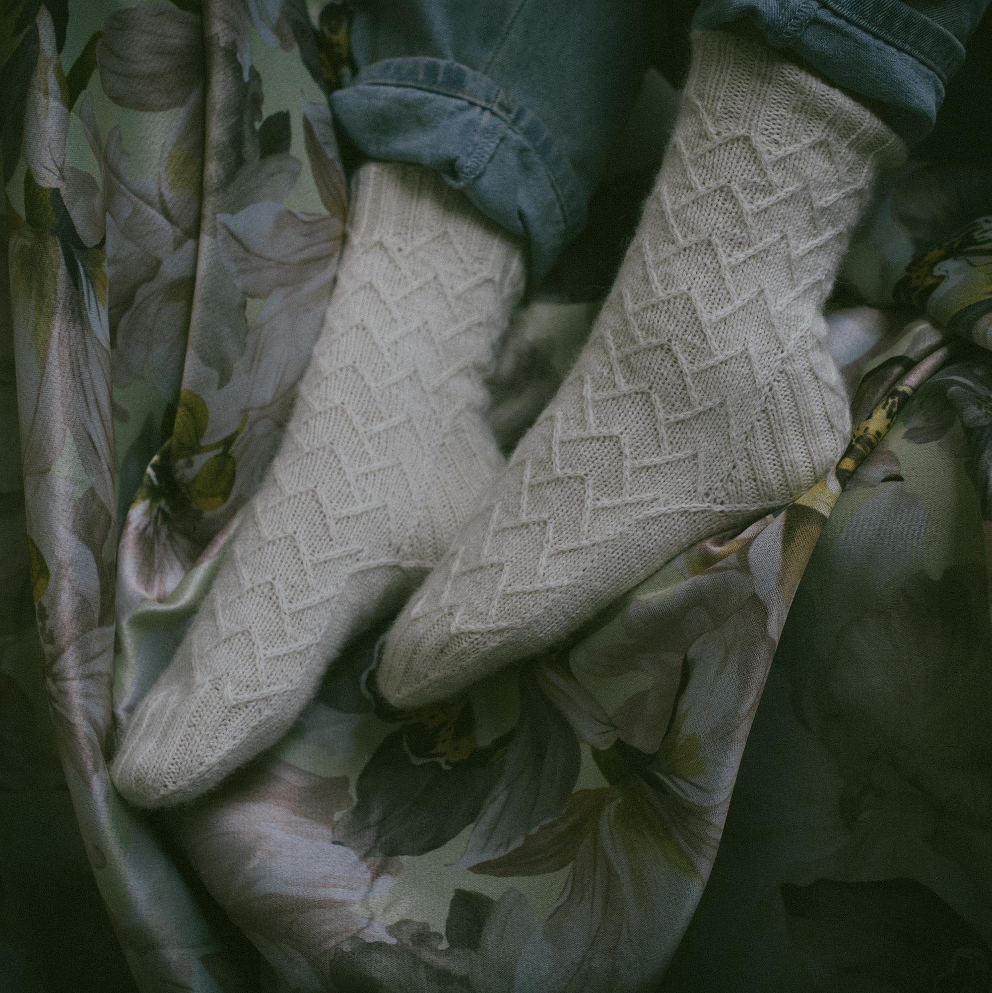 Описание Myth Socks