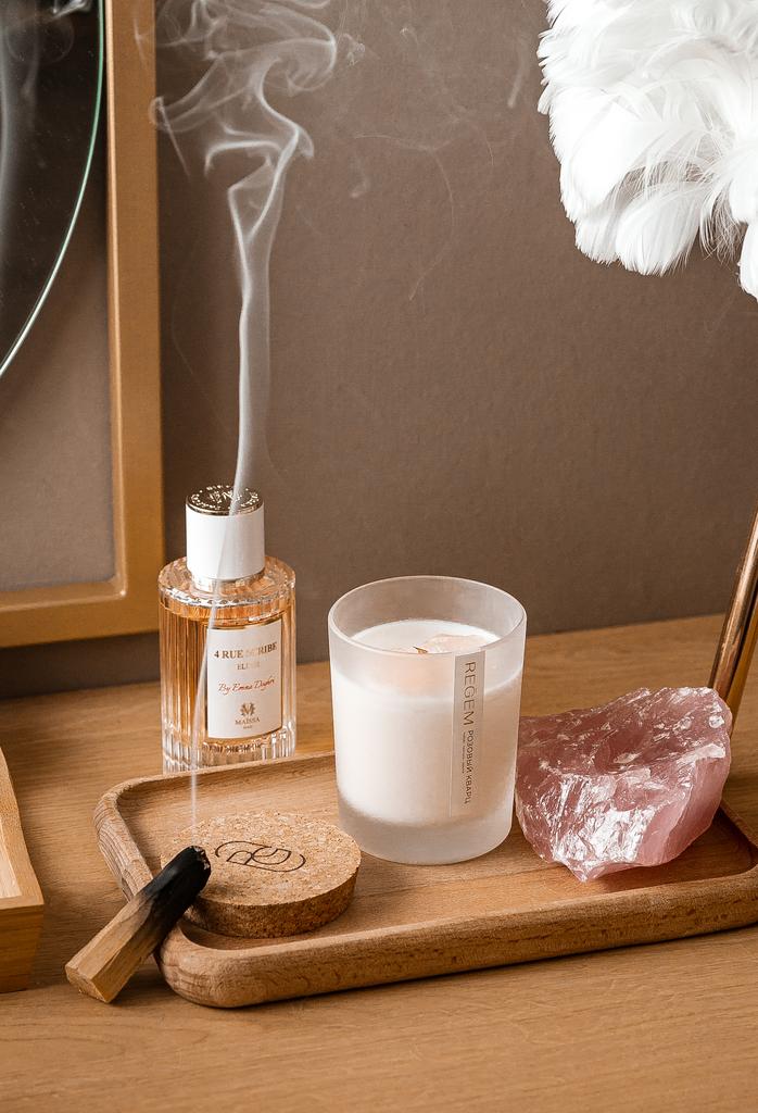 Свеча с розовым кварцем