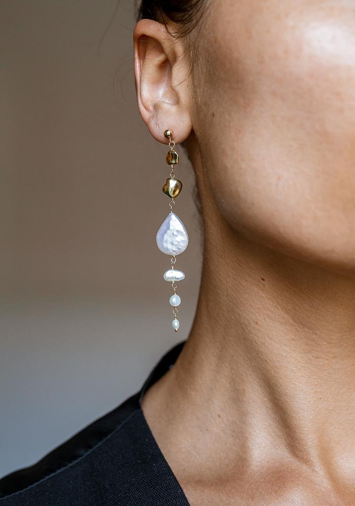 Серьги из жемчуга удлиненные