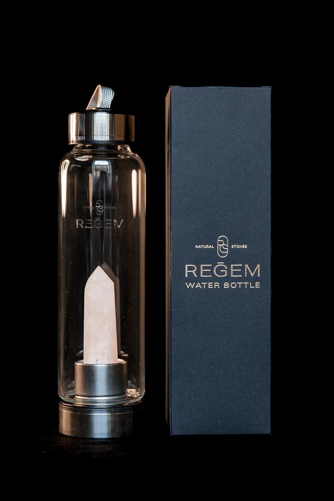 Бутылка с кристаллом розового кварца