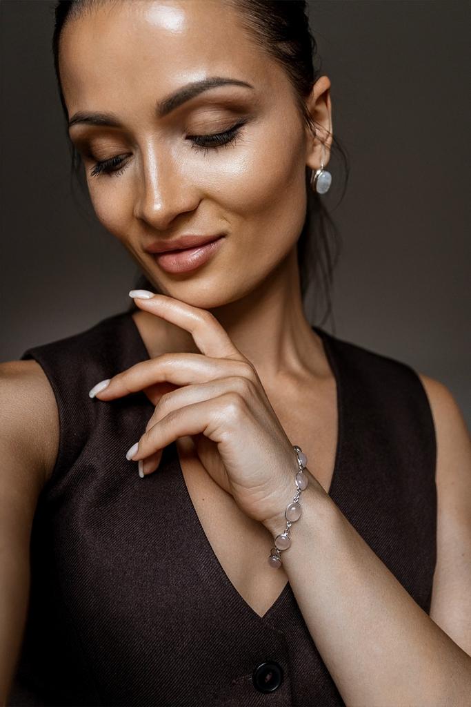 Браслет с розовым кварцем