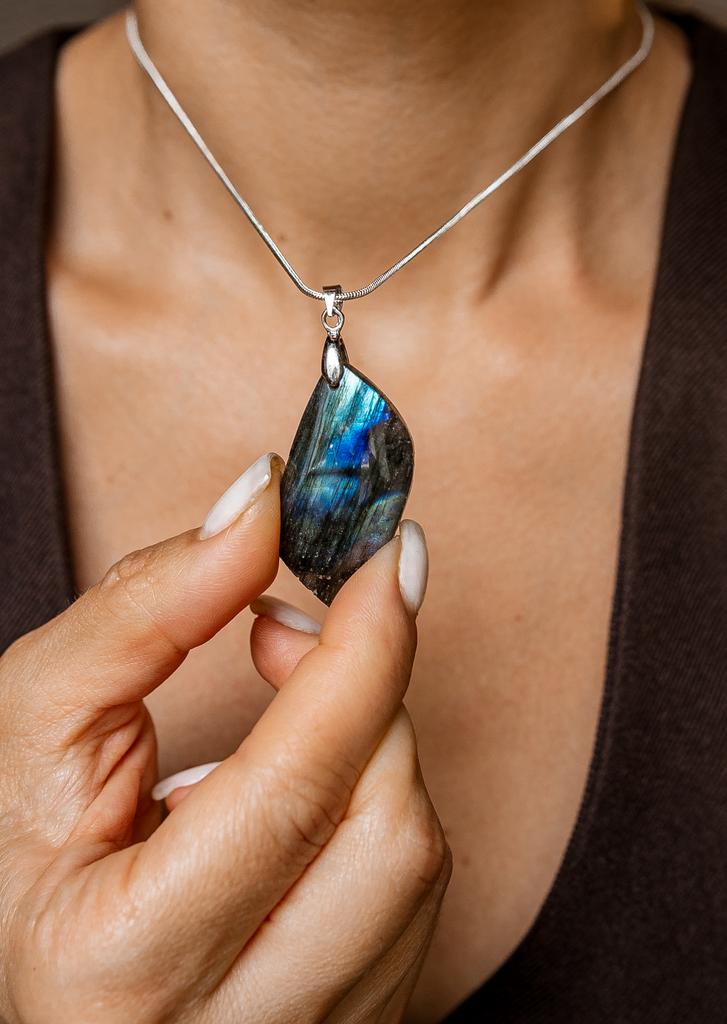 подвеска с лабрадоритом