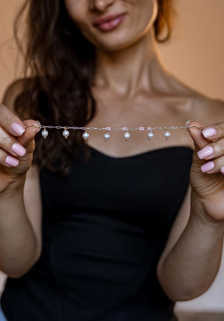 Браслет c круглым жемчугом и цепью