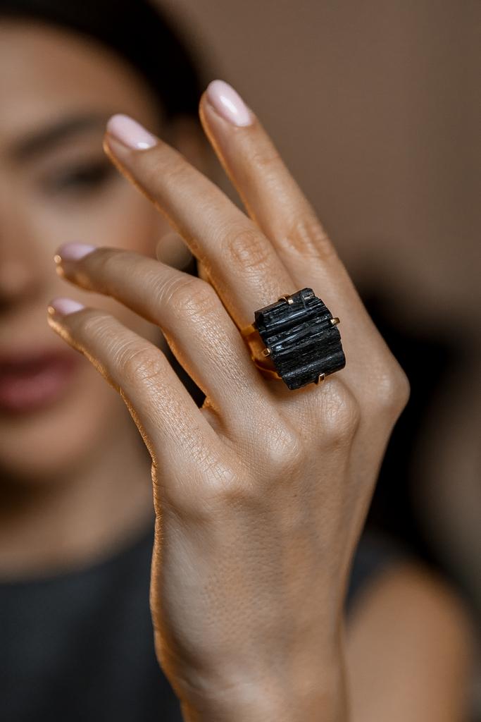 Кольцо с черным турмалином