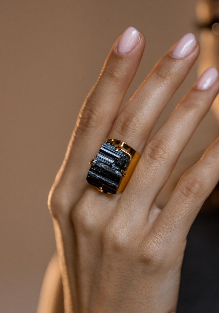 Кольцо кафф с черным турмалином