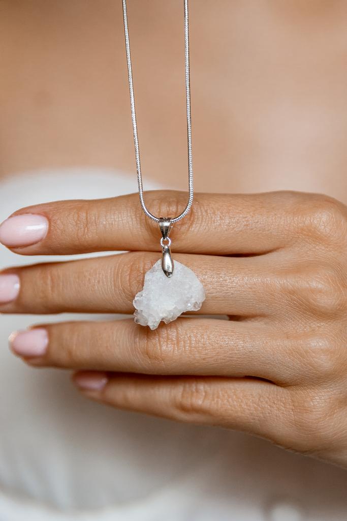 Подвеска с горным хрусталем