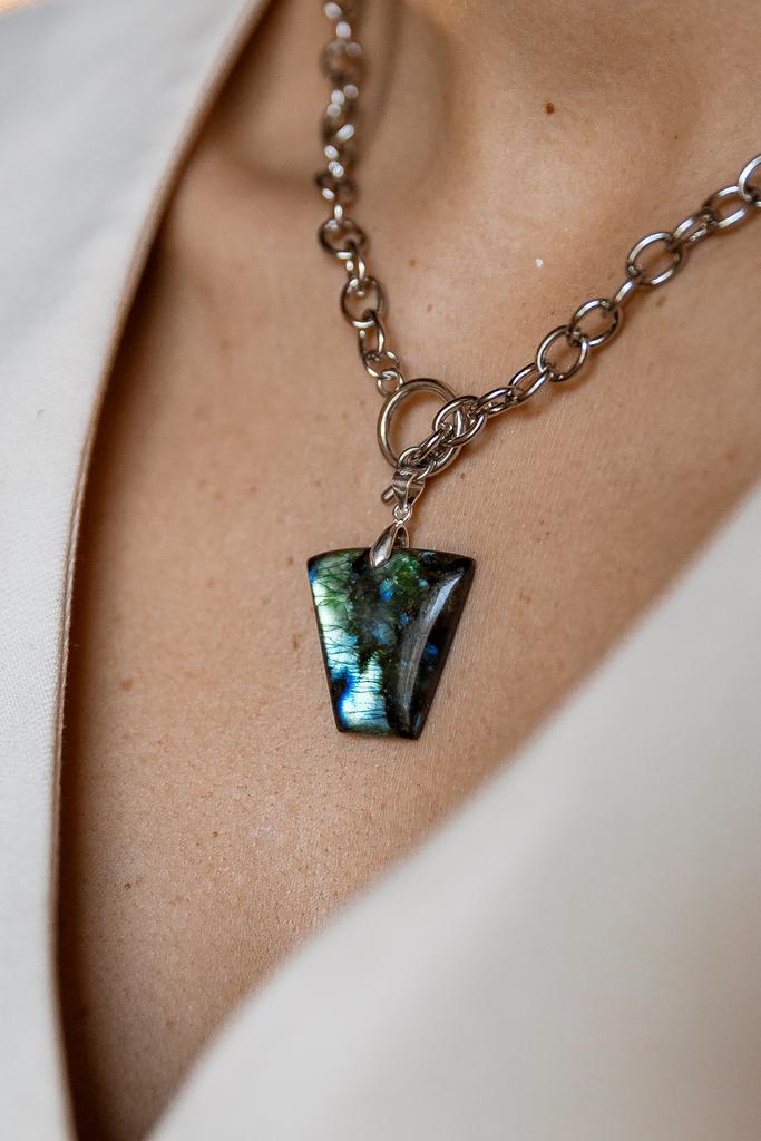 Подвеска с лабрадоритом