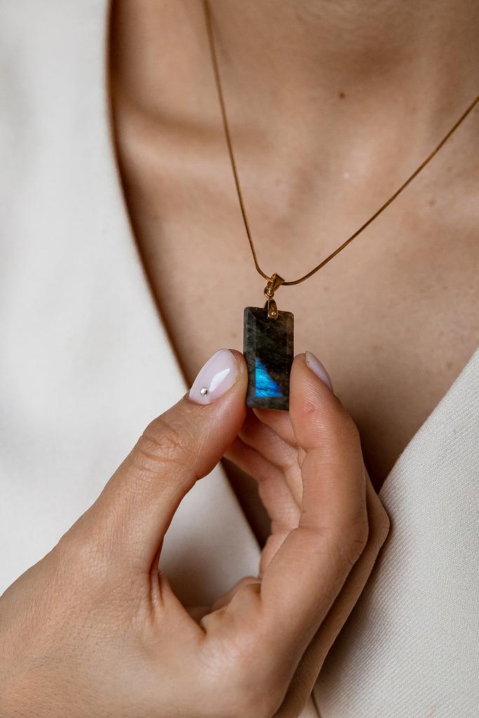 Подвеска с лабрадоритом