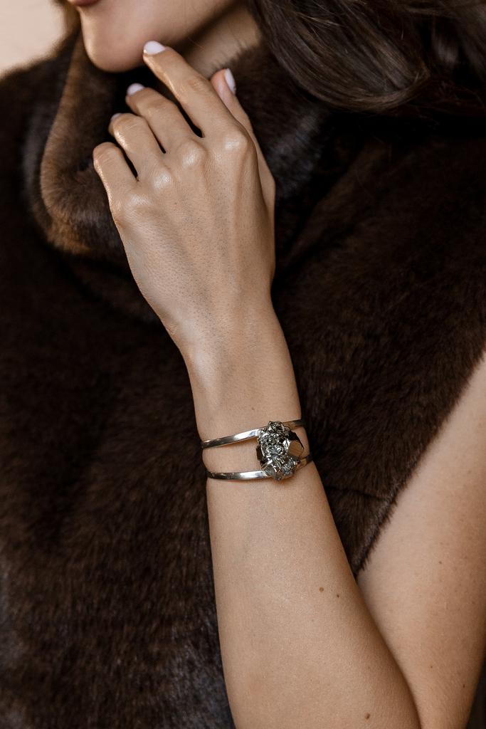 Браслет с крупным пиритом