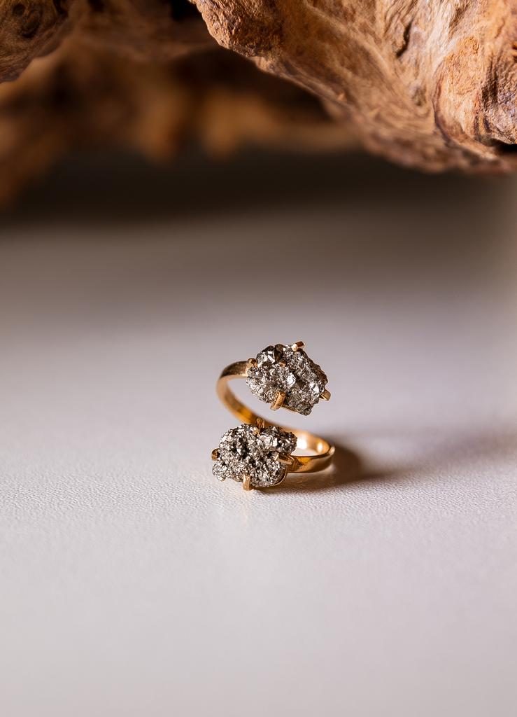 Кольцо с двойным пиритом