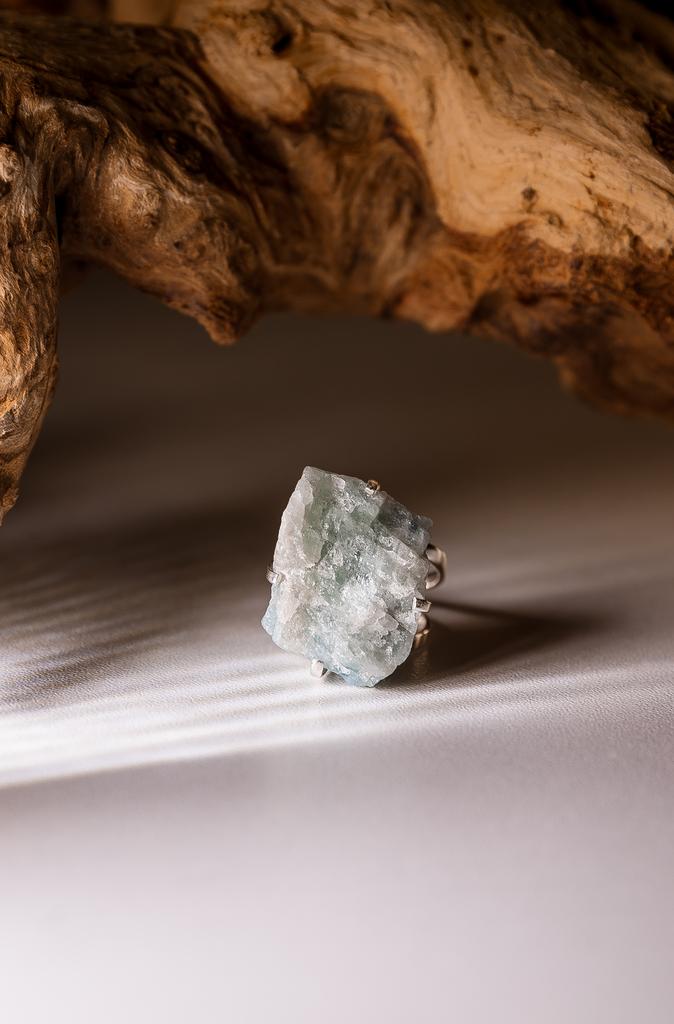 Кольцо с крупным аквамарином