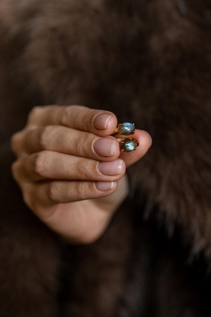 Двойное кольцо с лабрадоритом