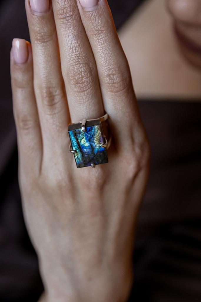 кольцо с лабрадоритом купить