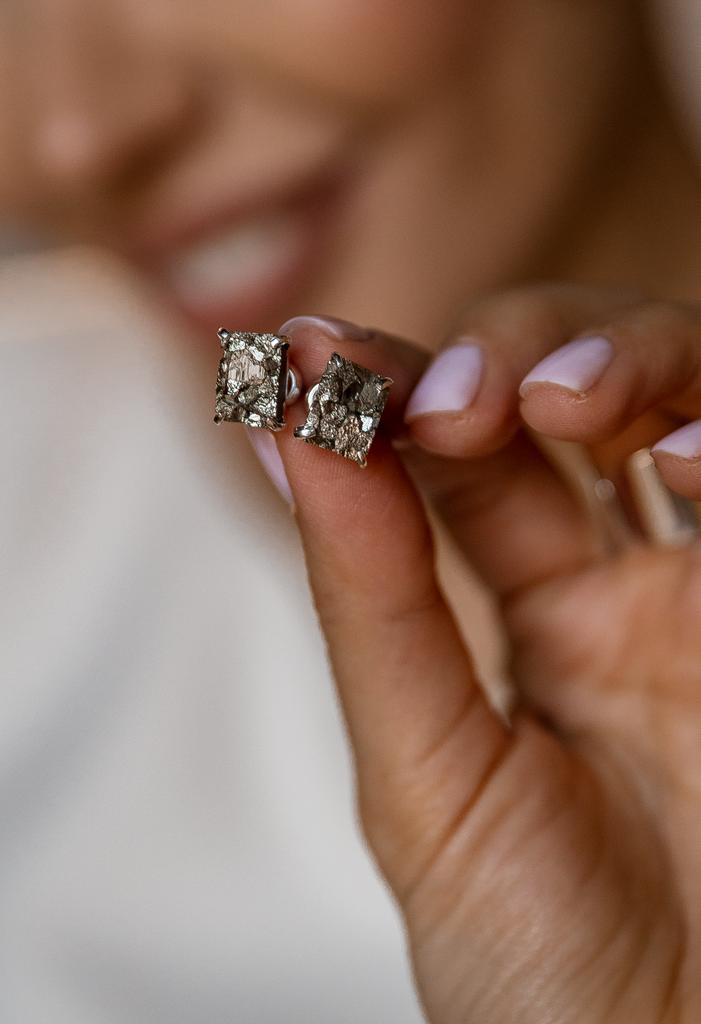 Пусеты с пиритом