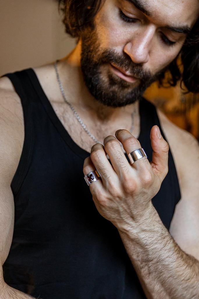 Кольцо мужское РИТМ с гранатом