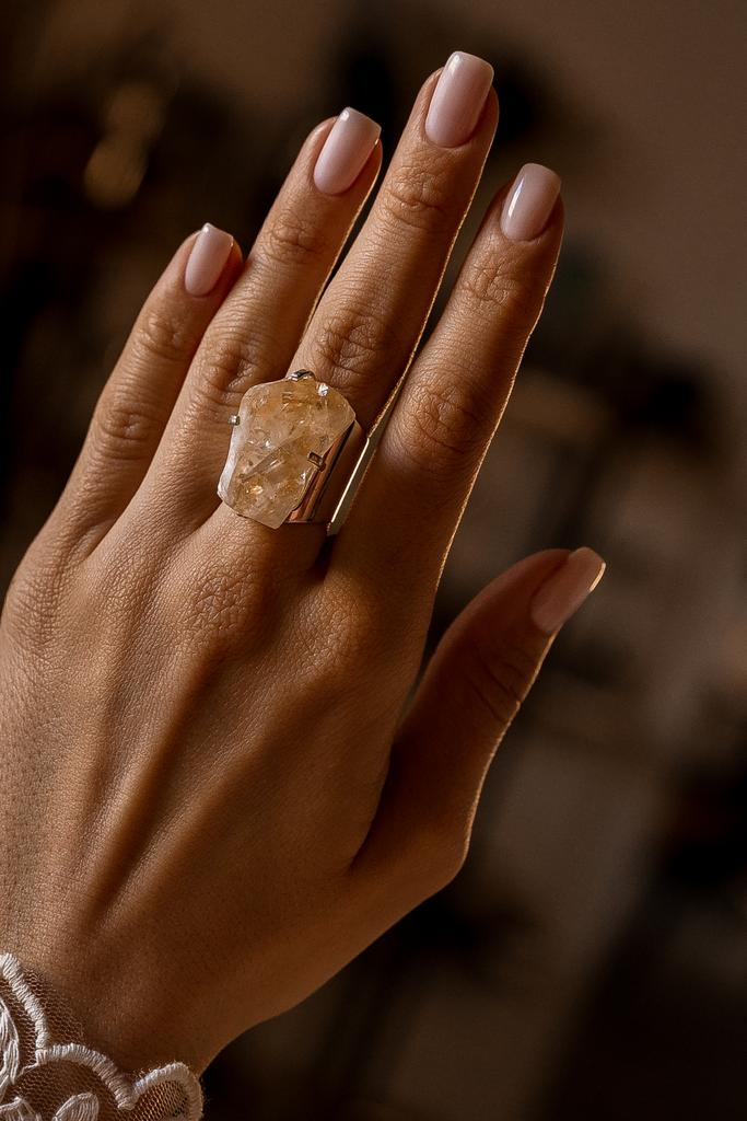 кольцо с цитрином купить в Москве с доставкой