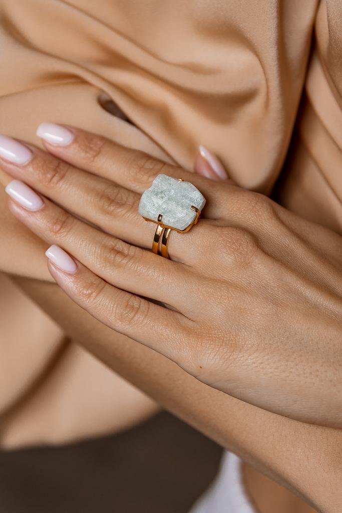 Кольцо с  аквамарином