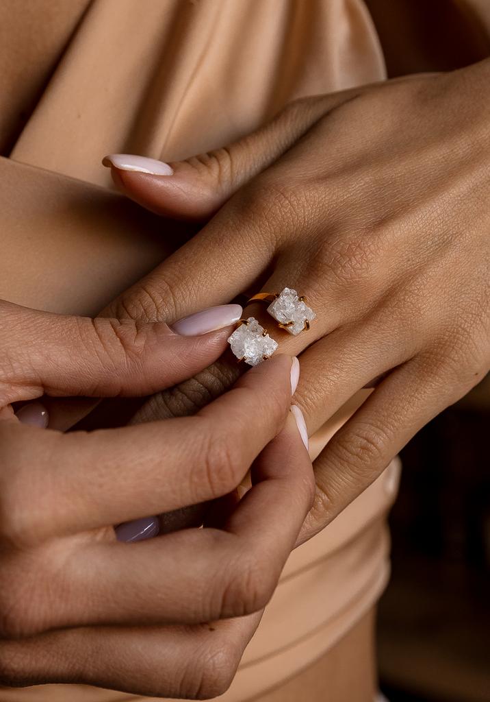 Двойное кольцо с горным хрусталем