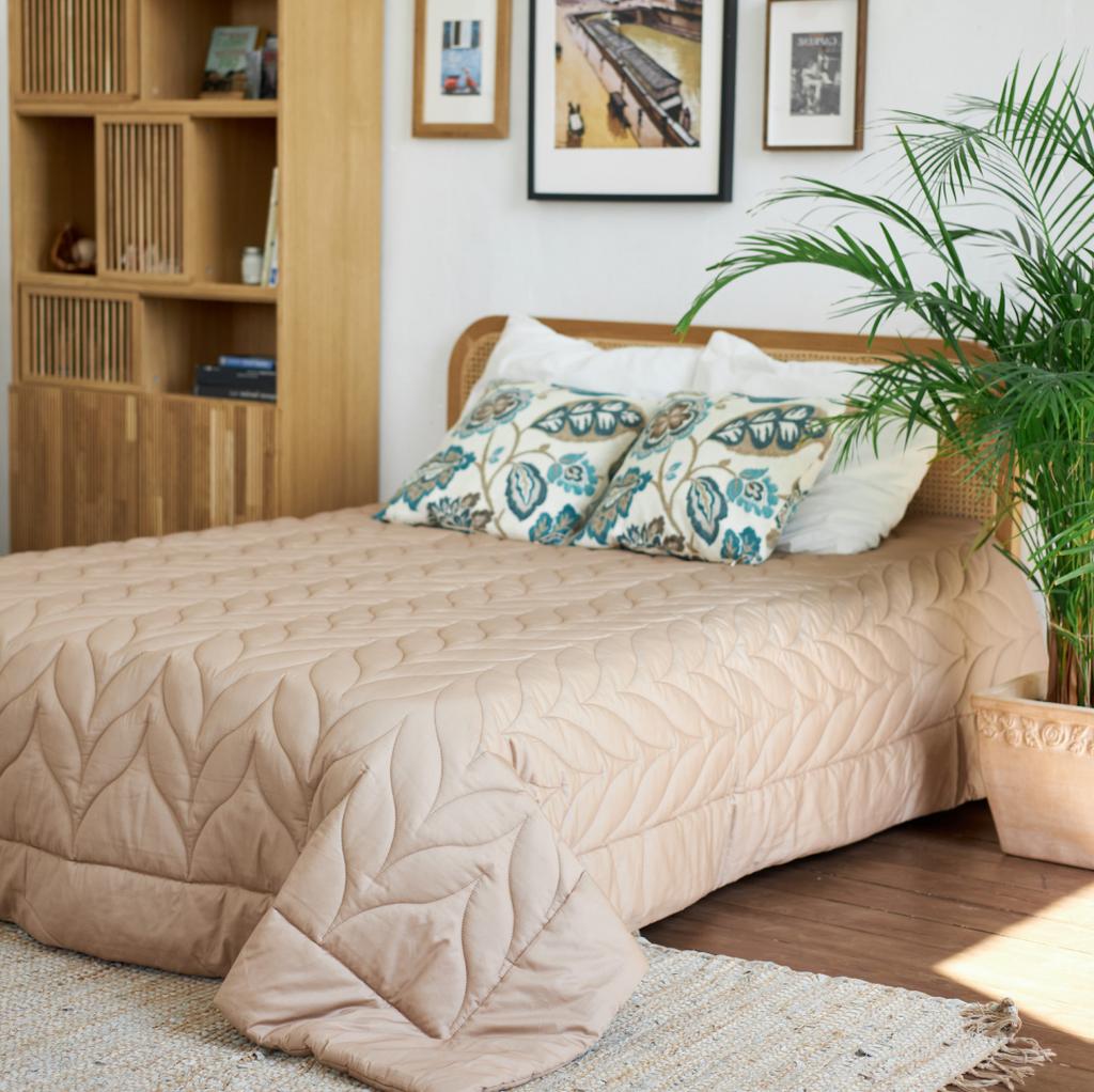 BEIGE, покрывало на кровать стеганое из сатинового хлопка, цвет бежевый
