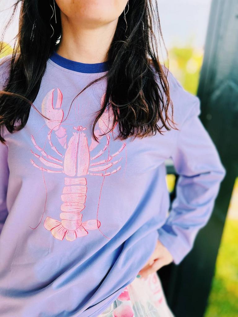 Лобстер на лиловом