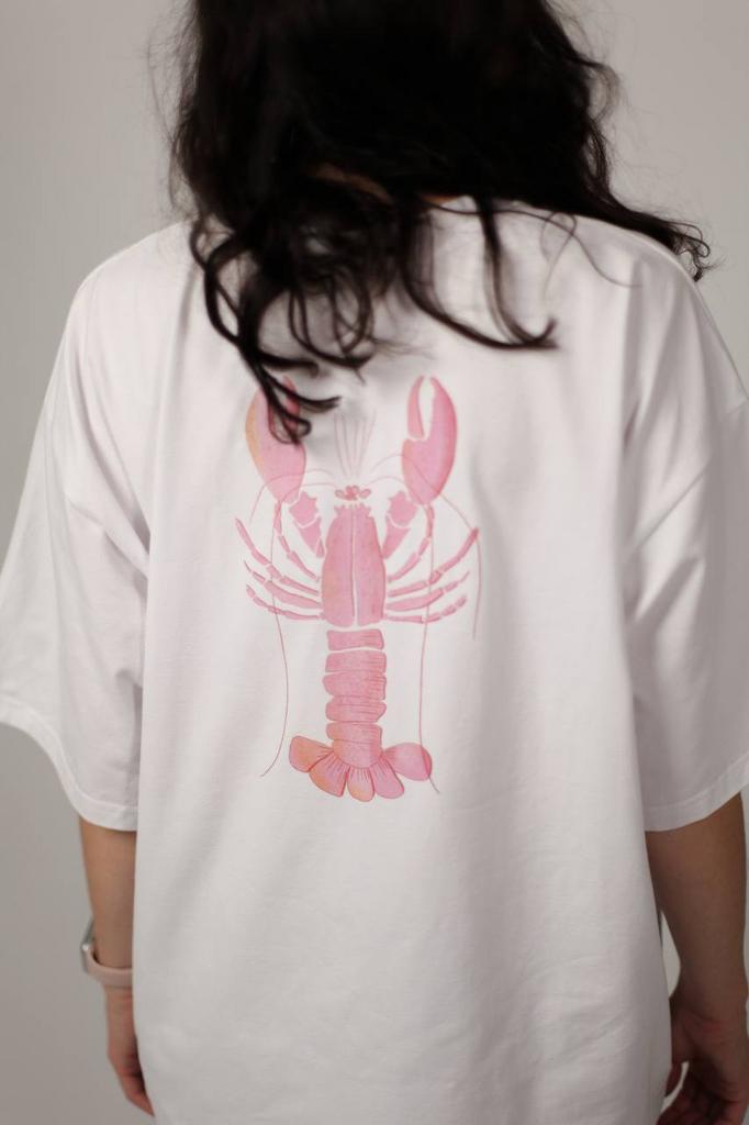 Лобстер на белом