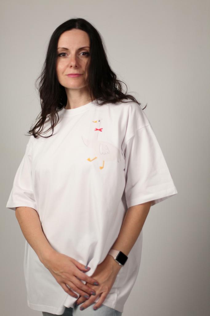 Гусь на белом