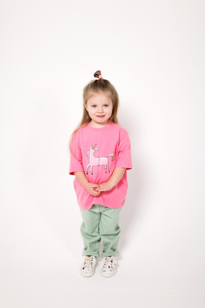 Единорог на розовом