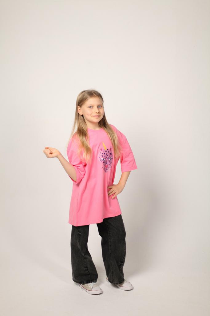 Леопард на розовом