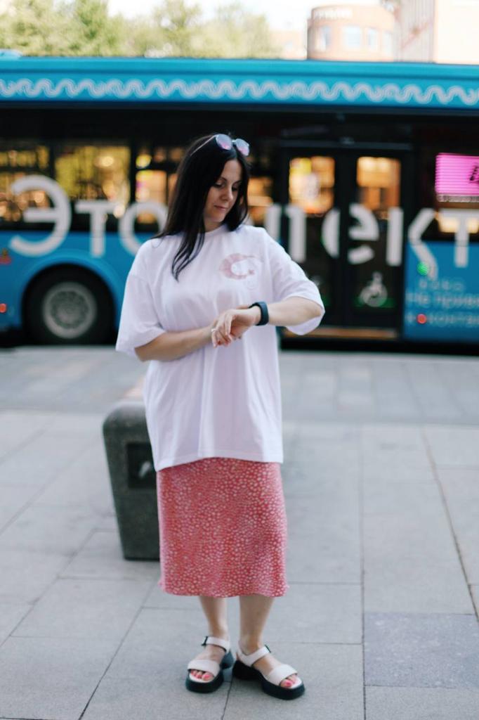 Креветка  на белом