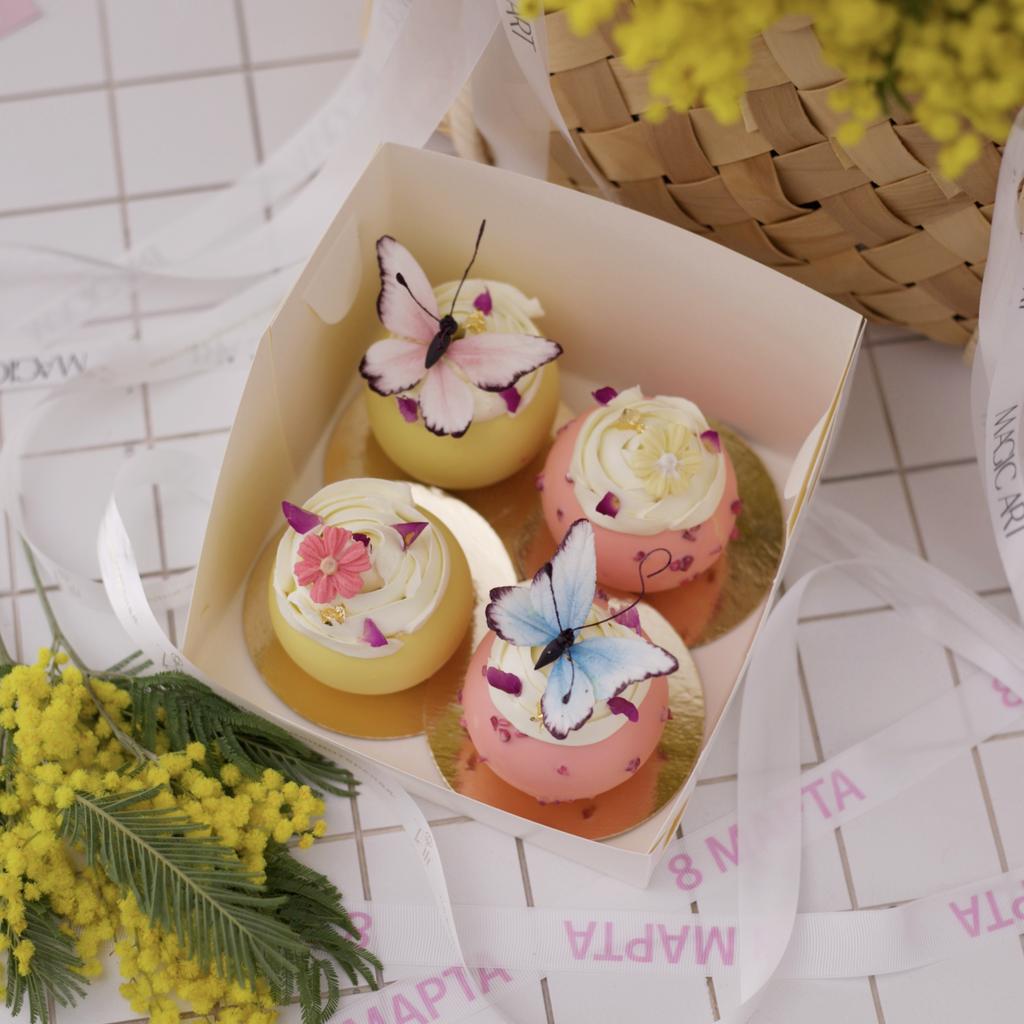 Набор муссовых пирожных