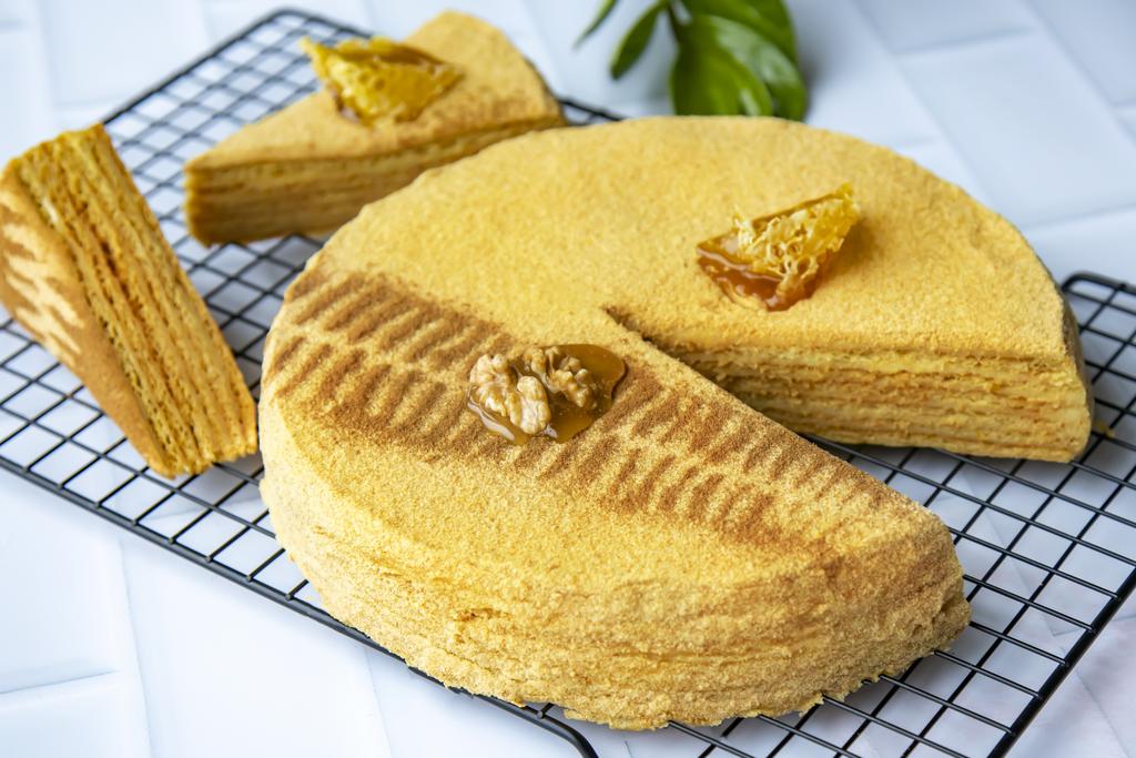 МЕДОВОЕ ПИРОЖНОЕ