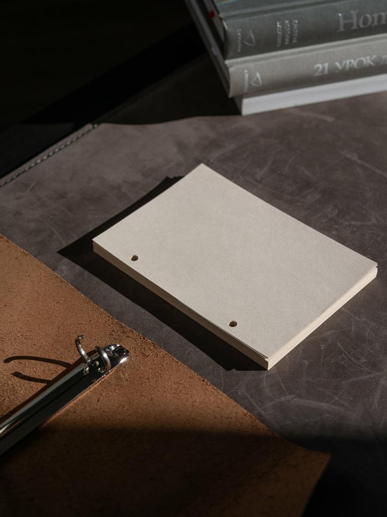 Сменный блок чистой экобумаги А6 (10х15см) без линовки, бежевая бумага 80 г/м для тетрадей и блокнотов на кольцах