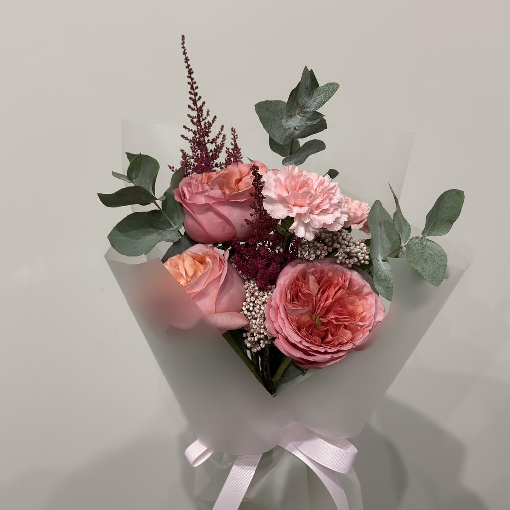 Букет с пионовидными розами PINK EXPRESSION и озотамнусами