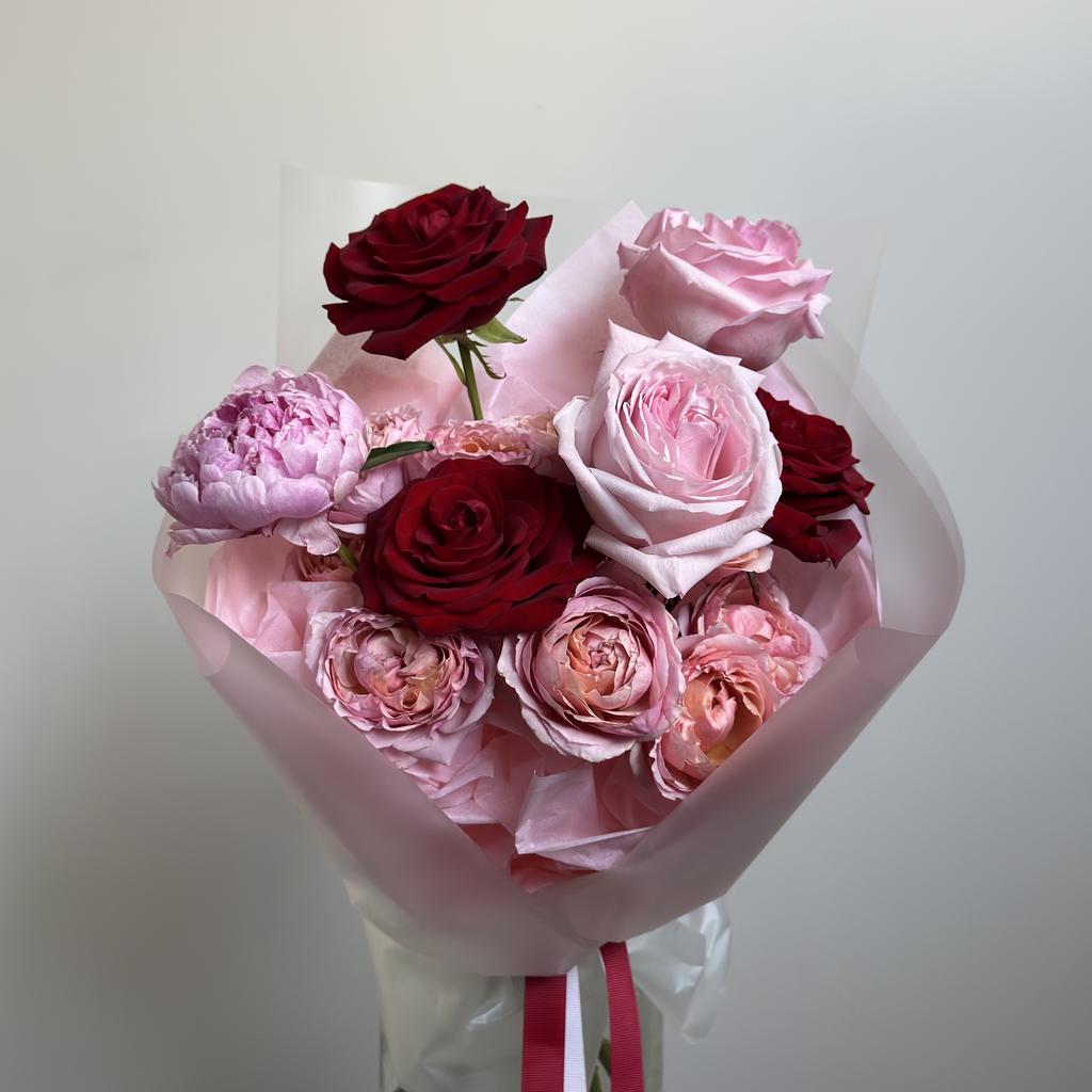 Букет с пионом и розами PINK O'HARA