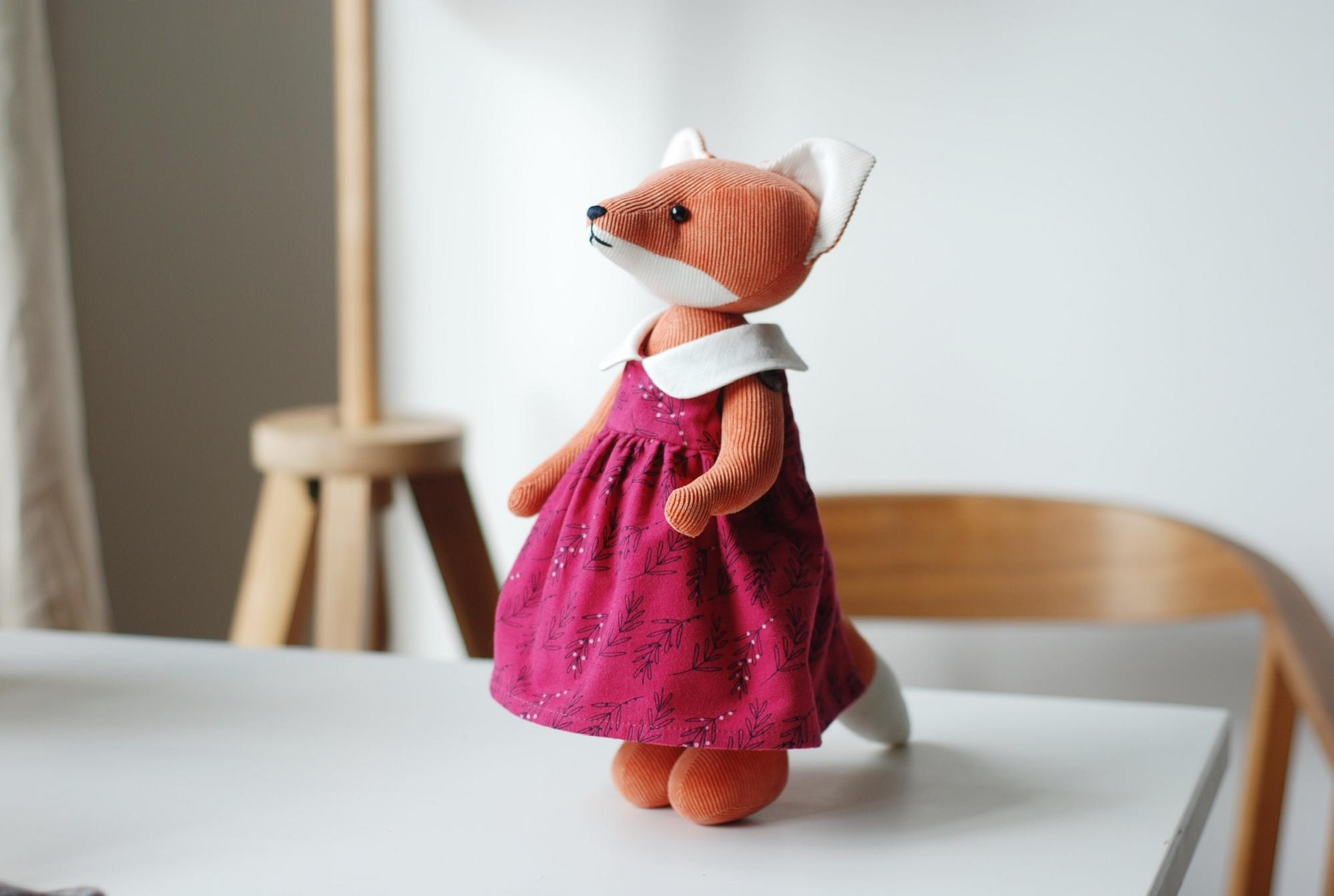 Лиса в платье