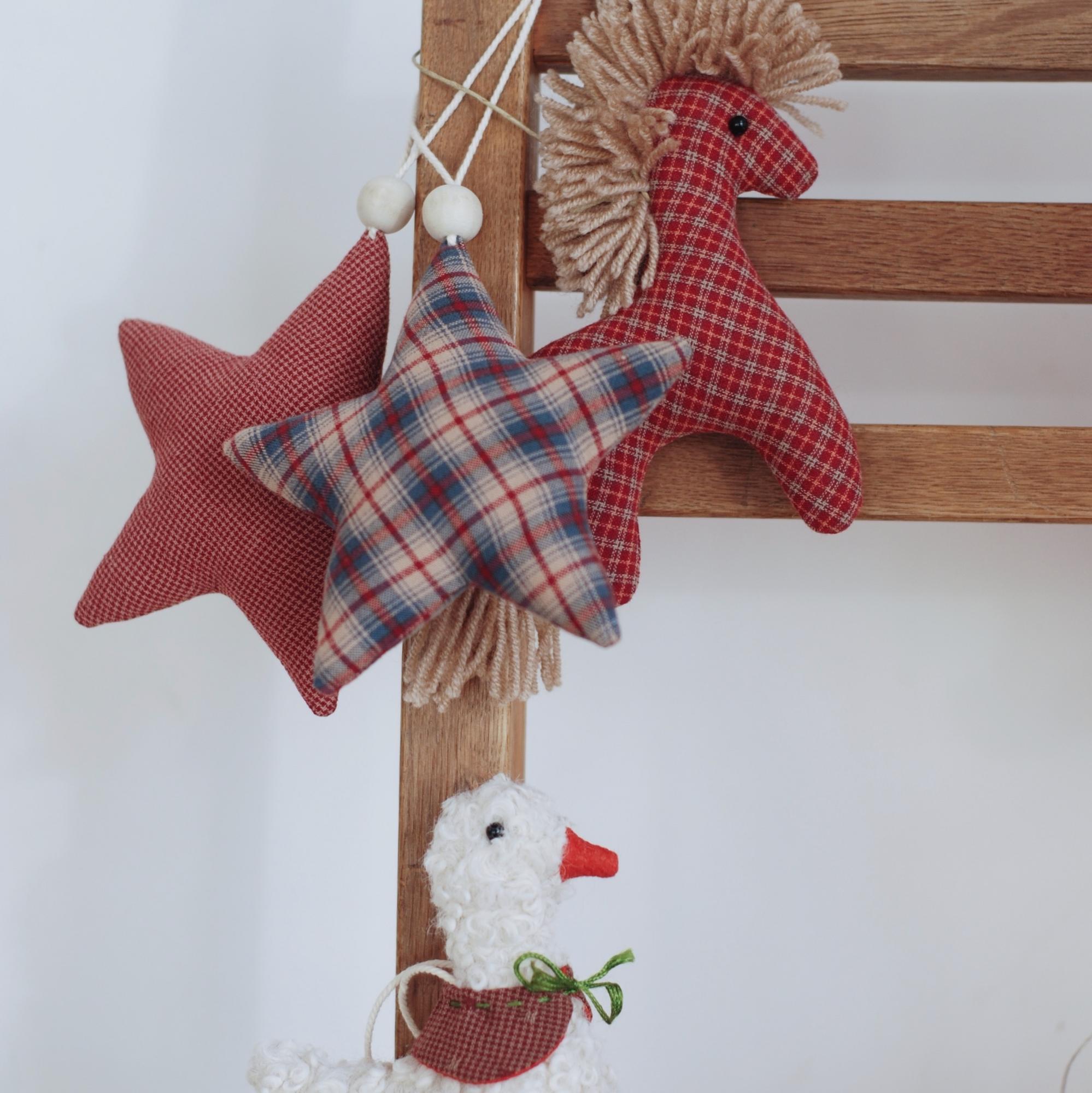 Набор подвесных игрушек "Малиновый"